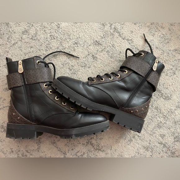 Daisy Fuentes Combat Boots - Picture 4 of 5